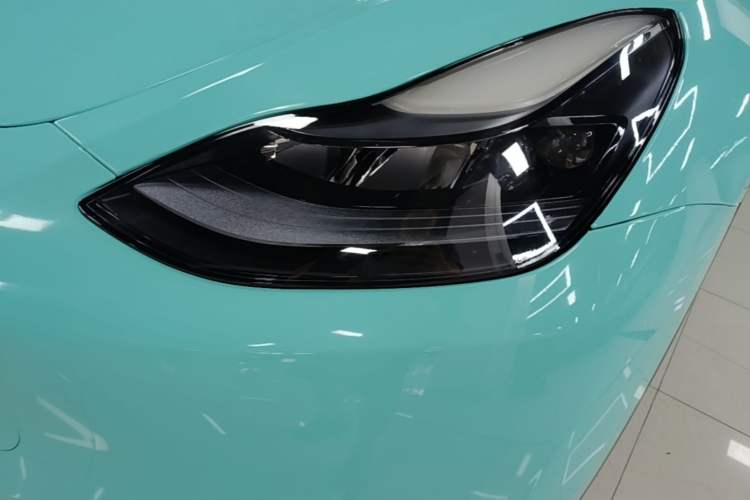 Used Tesla Model Y 2022 Long-Range All-Wheel-Drive Version Left Front Headlight