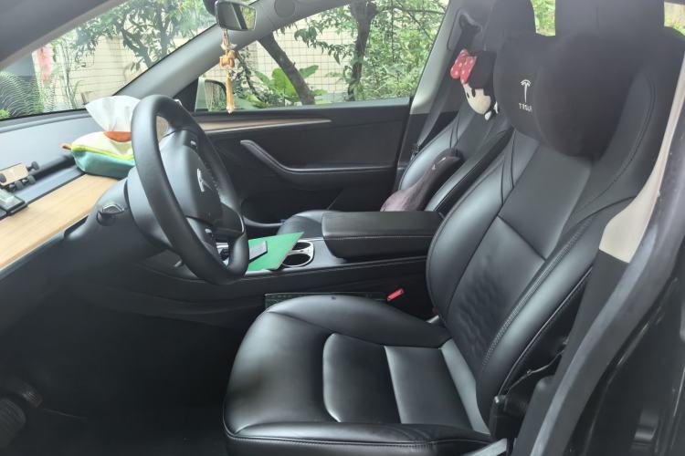 Used Tesla Model Y 2022 Rear-Wheel-Drive Version Left Front Seat