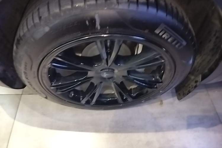 Used Tesla Model Y 2022 Revised Version Rear-Wheel Drive Left Front Wheel Hub