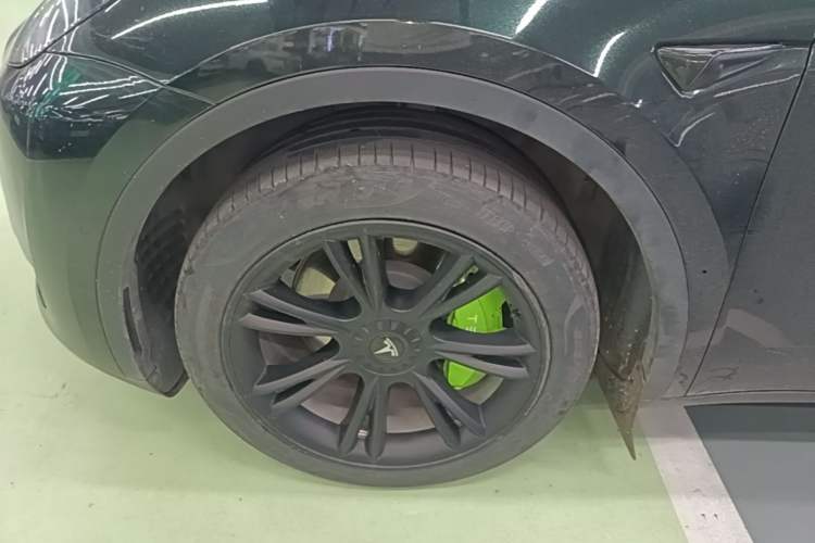 Used Tesla Model Y 2022 Revised Version Rear-Wheel Drive Left Front Wheel Hub