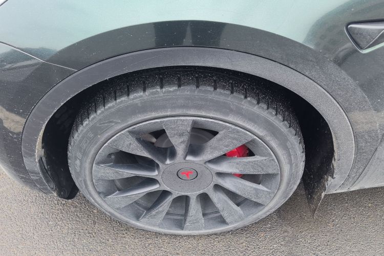 Used Tesla Model Y 2022 Rear-Wheel-Drive Version Left Front Wheel Hub