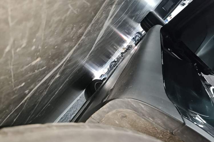 Used Tesla Model Y 2022 Revised Version Rear-Wheel Drive Left Side Sill