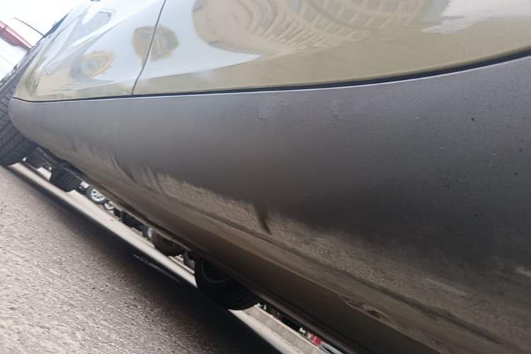 Used Tesla Model Y 2022 Revised Version Rear-Wheel Drive Left Side Sill