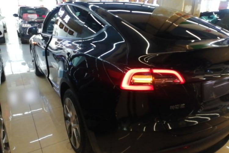 Used Tesla Model Y 2022 Rear-Wheel-Drive Version Rear Left 45 Deg