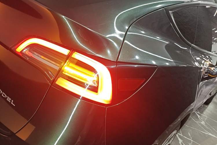 Used Tesla Model Y 2022 Revised Version Rear-Wheel Drive Right Rear Taillight
