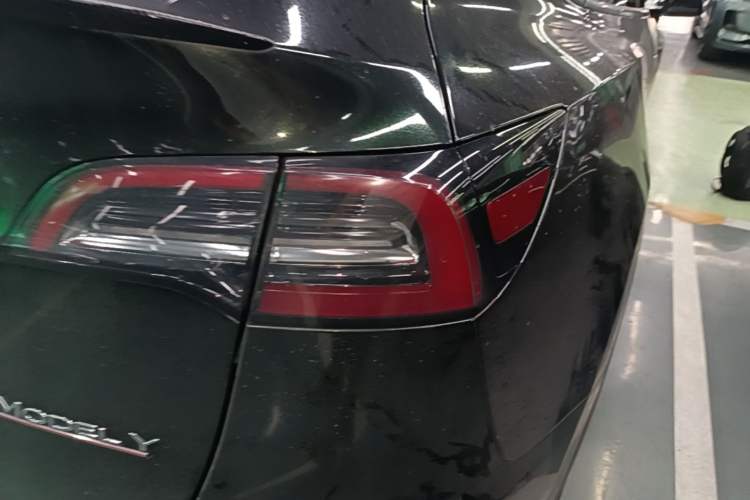 Used Tesla Model Y 2022 Revised Version Rear-Wheel Drive Right Rear Taillight