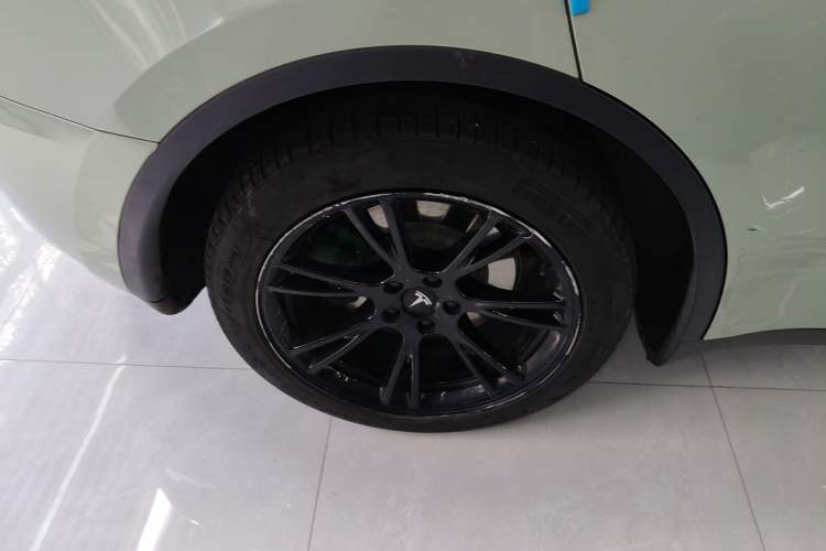 Used Tesla Model Y 2022 Revised Version Rear-Wheel Drive Right Rear Wheel Hub