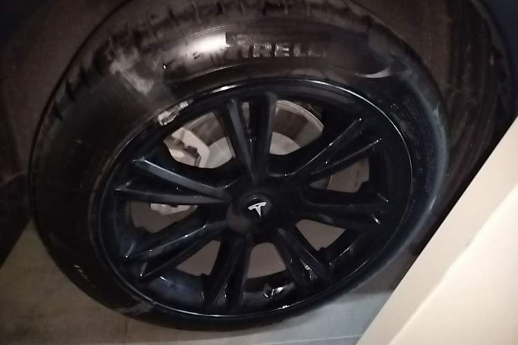Used Tesla Model Y 2022 Revised Version Rear-Wheel Drive Right Rear Wheel Hub