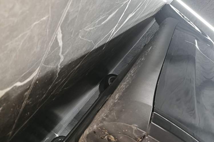 Used Tesla Model Y 2022 Revised Version Rear-Wheel Drive Right Side Sill