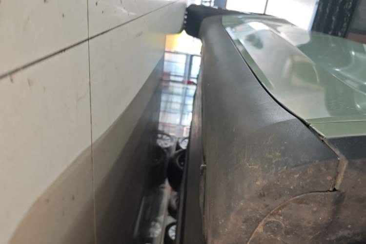 Used Tesla Model Y 2022 Revised Version Rear-Wheel Drive Right Side Sill