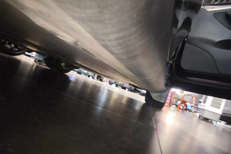 Used Tesla Model Y 2022 Revised Version Rear-Wheel Drive Right Side Sill