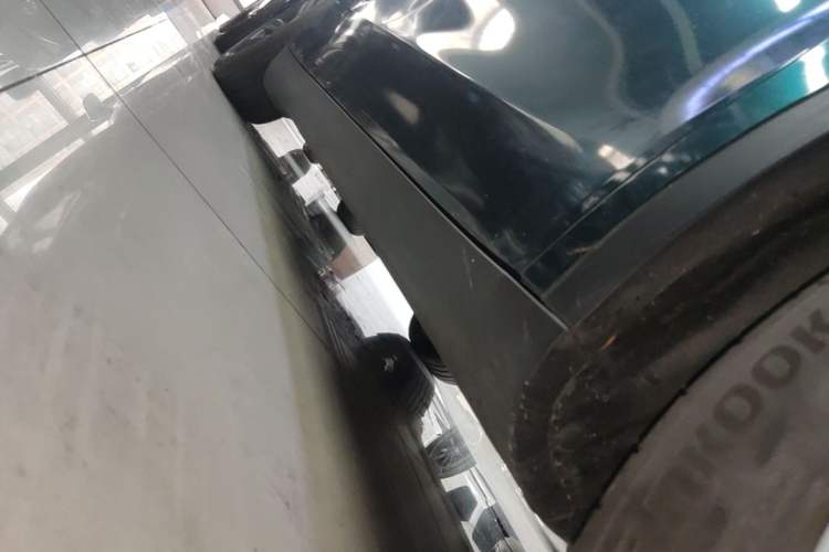 Used Tesla Model Y 2022 Revised Version Rear-Wheel Drive Right Side Sill