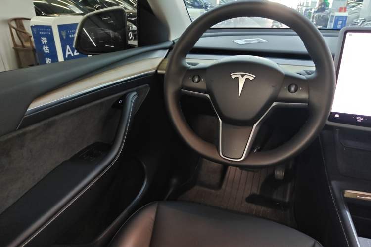 Used Tesla Model Y 2022 Revised Version Rear-Wheel Drive Steering Wheel