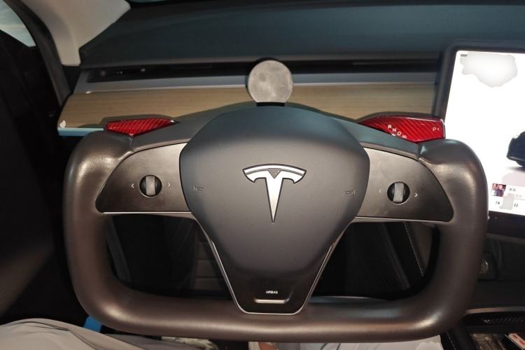 Used Tesla Model Y 2022 Rear-Wheel-Drive Version Steering Wheel