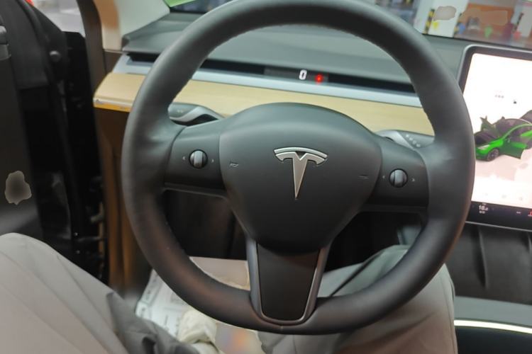Used Tesla Model Y 2022 Revised Version Rear-Wheel Drive Steering Wheel