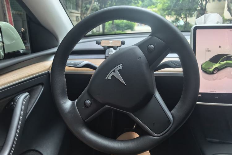 Used Tesla Model Y 2022 Rear-Wheel-Drive Version Steering Wheel