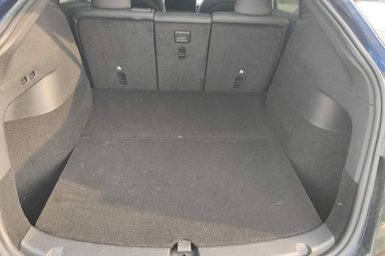 Used Tesla Model Y 2022 Rear-Wheel-Drive Version Trunk