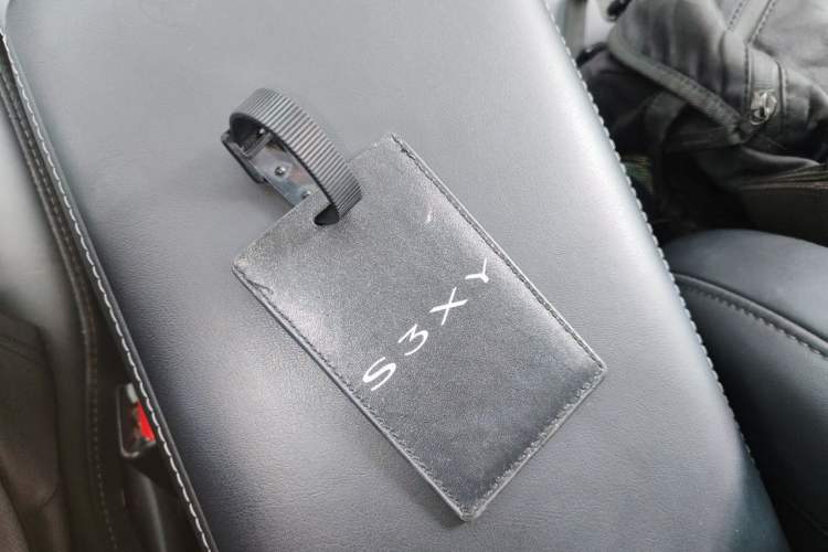 Used Tesla Model Y 2022 Revised Version Rear-Wheel Drive Vehicle Key