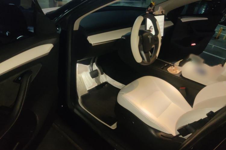 Used Tesla Model Y 2022 Revised Version Rear-Wheel Drive Interior 3