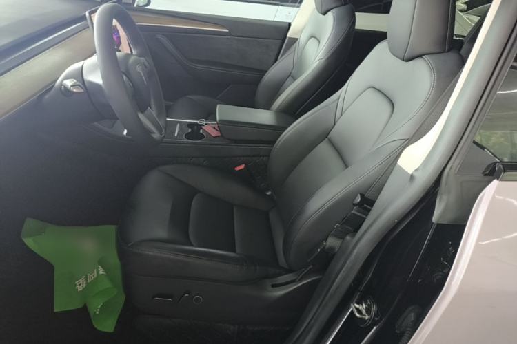 Used Tesla Model Y 2022 Rear-Wheel-Drive Version Left Front Seat