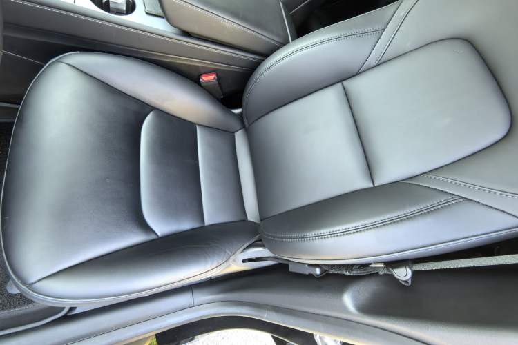 Used Tesla Model Y 2022 Revised Version Rear-Wheel Drive Left Front Seat
