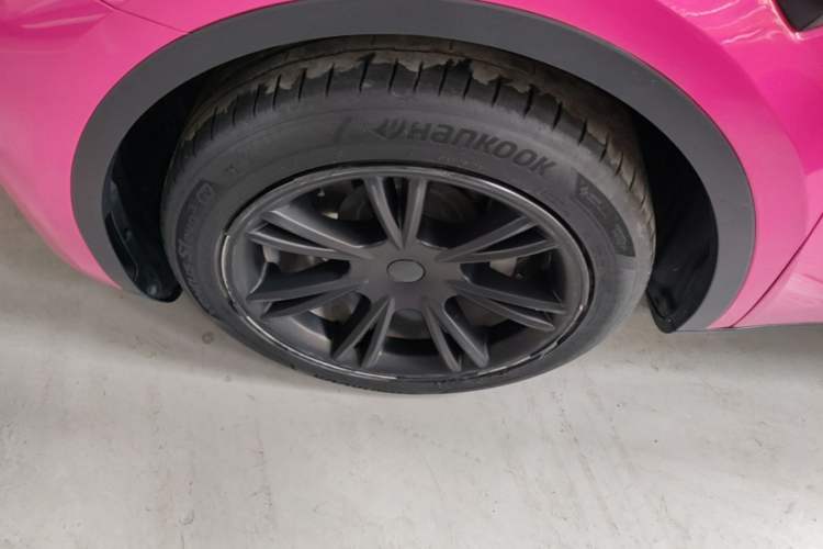 Used Tesla Model Y 2022 Revised Version Rear-Wheel Drive Left Front Wheel Hub