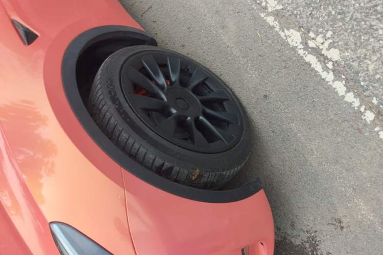 Used Tesla Model Y 2022 Revised Version Long-Range All-Wheel Drive Left Front Wheel Hub