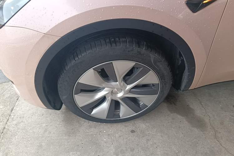 Used Tesla Model Y 2022 Revised Version Rear-Wheel Drive Left Front Wheel Hub