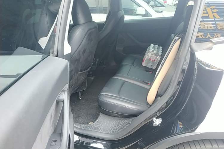 Used Tesla Model Y 2022 Revised Version Rear-Wheel Drive Left Rear Seat