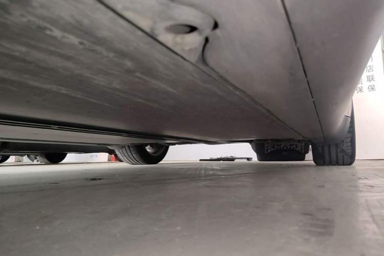Used Tesla Model Y 2022 Revised Version Rear-Wheel Drive Left Side Sill