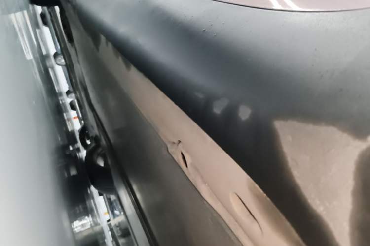 Used Tesla Model Y 2022 Revised Version Rear-Wheel Drive Left Side Sill