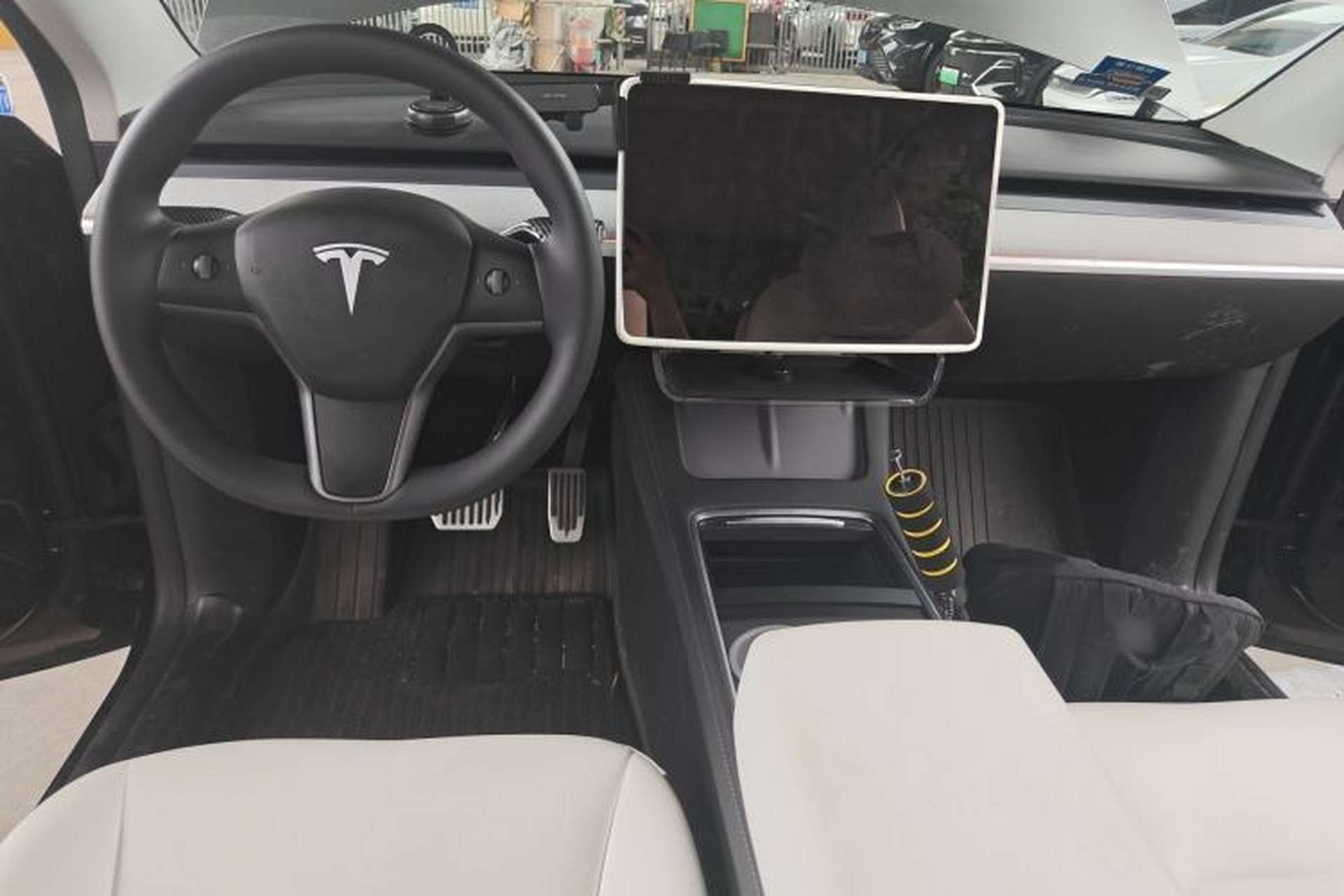 Used Tesla Model Y 2022 Revised Version Rear-Wheel Drive Center Console