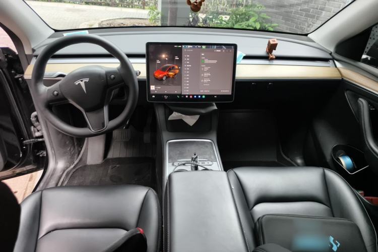 Used Tesla Model Y 2022 Revised Version Rear-Wheel Drive Center Console