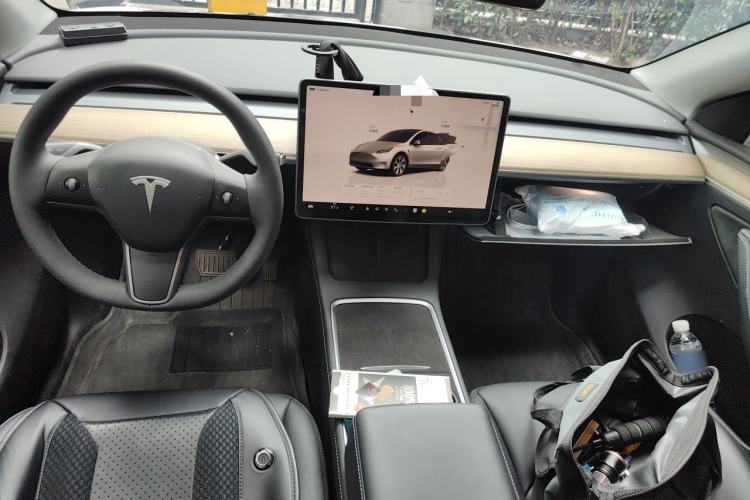 Used Tesla Model Y 2022 Revised Version Rear-Wheel Drive Center Console
