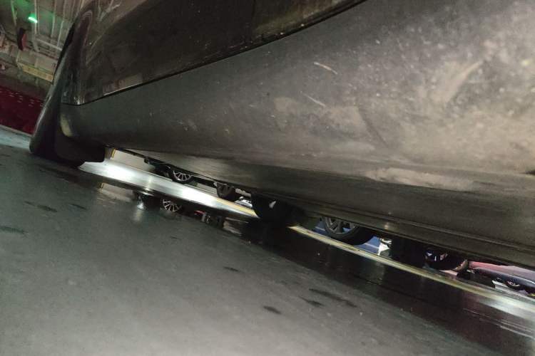Used Tesla Model Y 2022 Rear-Wheel-Drive Version Chassis Front Right