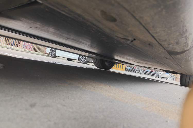 Used Tesla Model Y 2022 Revised Version Rear-Wheel Drive Chassis Rear Right