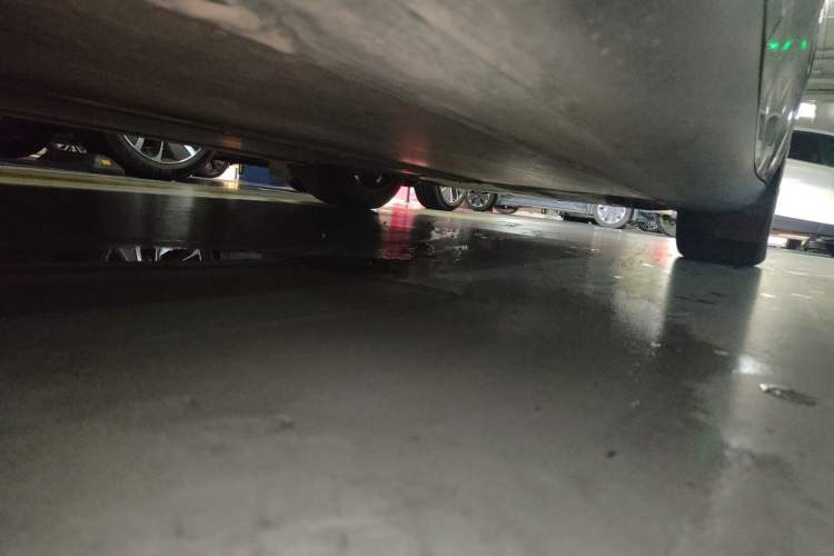 Used Tesla Model Y 2022 Rear-Wheel-Drive Version Chassis Rear Right