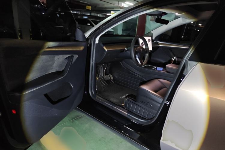 Used Tesla Model Y 2022 Rear-Wheel-Drive Version Driver Seat