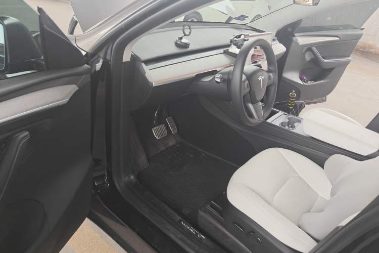 Used Tesla Model Y 2022 Revised Version Rear-Wheel Drive Driver Seat
