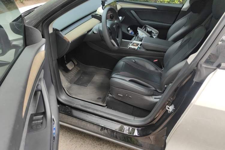 Used Tesla Model Y 2022 Revised Version Rear-Wheel Drive Driver Seat