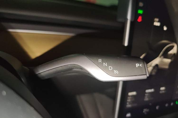 Used Tesla Model Y 2022 Revised Version Rear-Wheel Drive Gear Lever