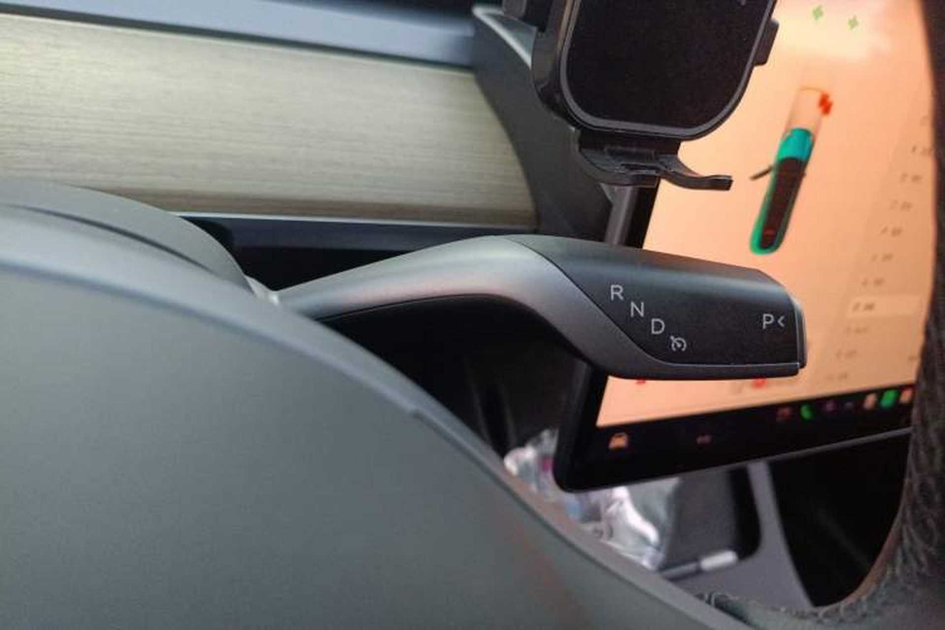 Used Tesla Model Y 2022 Revised Version Rear-Wheel Drive Gear Lever