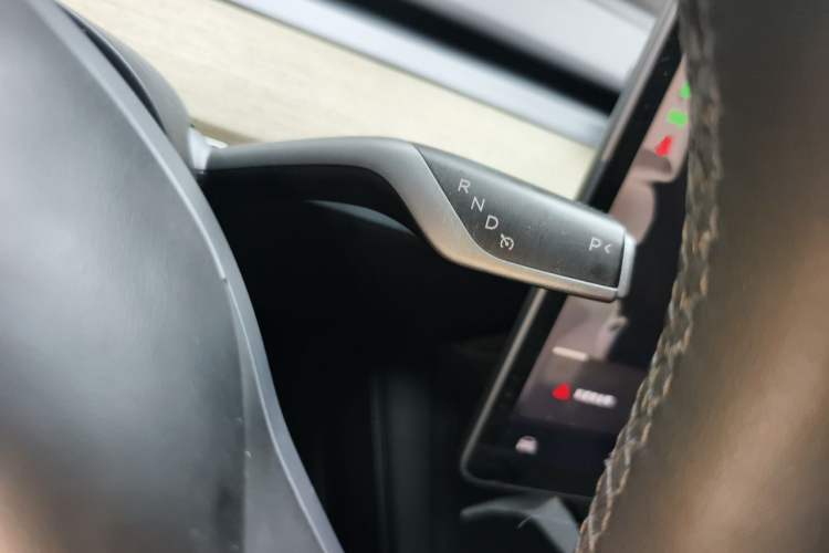 Used Tesla Model Y 2022 Revised Version Rear-Wheel Drive Gear Lever