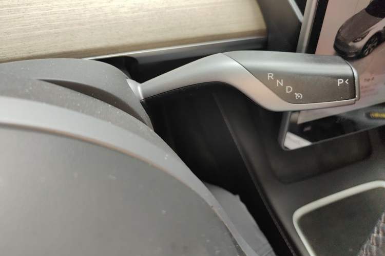 Used Tesla Model Y 2022 Revised Version Rear-Wheel Drive Gear Lever