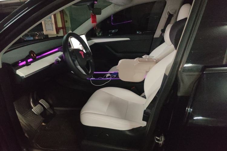 Used Tesla Model Y 2022 Rear-Wheel-Drive Version Left Front Seat
