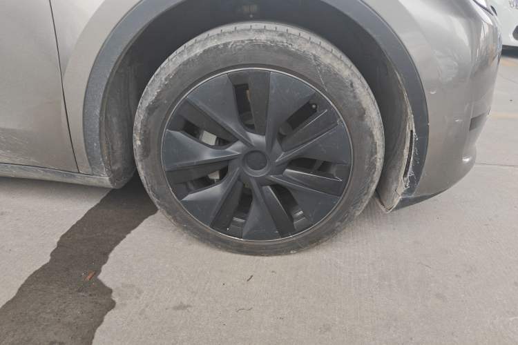 Used Tesla Model Y 2022 Revised Version Rear-Wheel Drive Right Front Wheel Hub