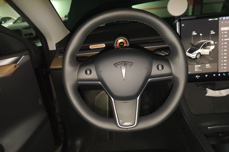 Used Tesla Model Y 2022 Revised Version Rear-Wheel Drive Steering Wheel
