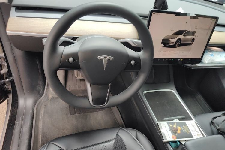 Used Tesla Model Y 2022 Revised Version Rear-Wheel Drive Steering Wheel