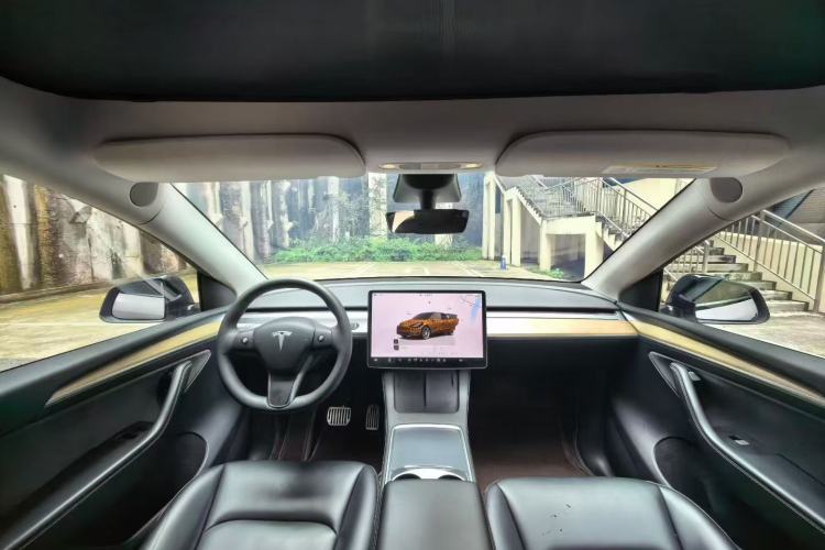 Used Tesla Model Y 2022 Revised Version Rear-Wheel Drive Center Console