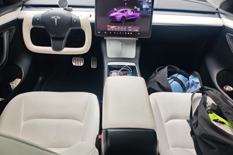 Used Tesla Model Y 2022 Performance High-Performance All-Wheel-Drive Version Center Console